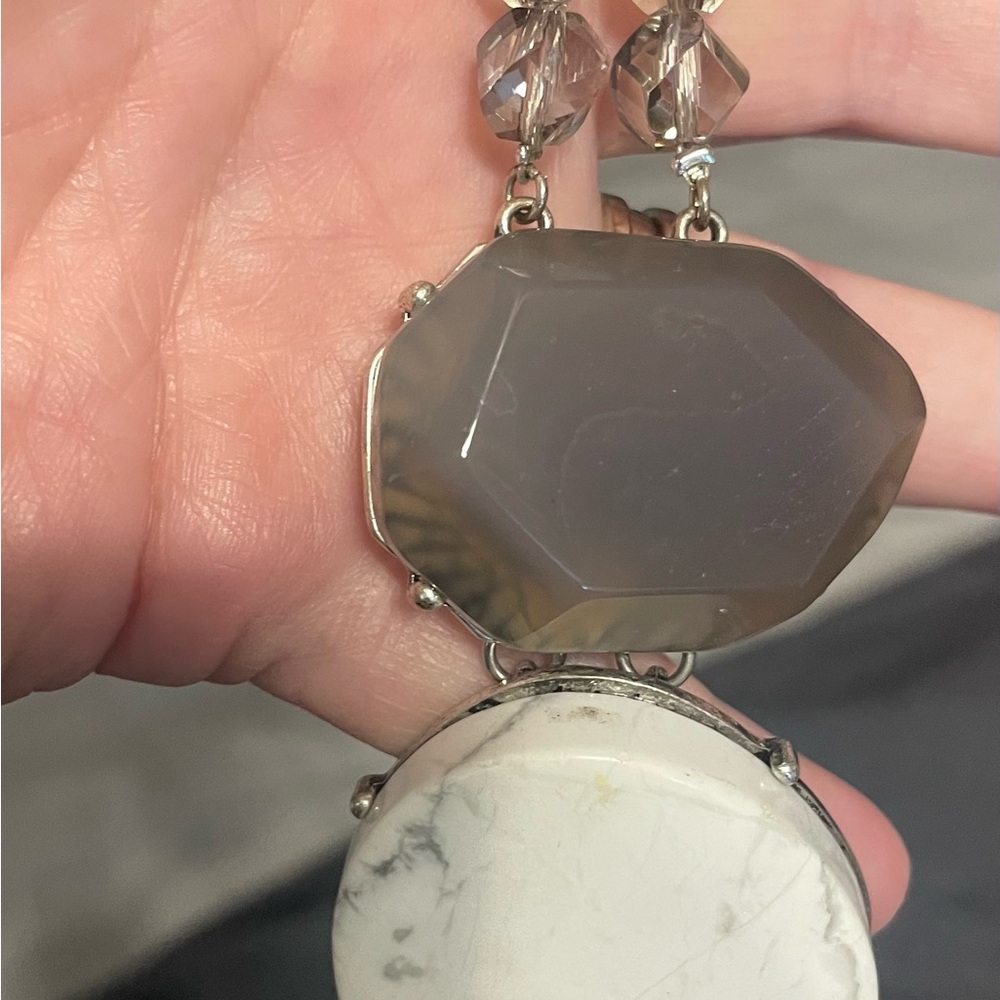 Elegant Silver and Gray Pendant Necklace